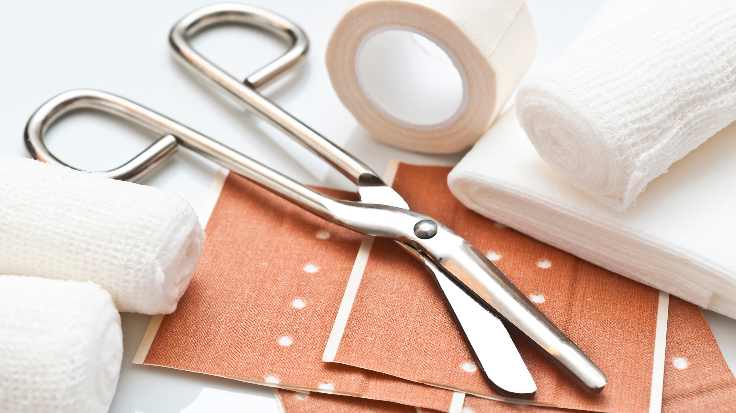 Verbandmaterial und Pflaster